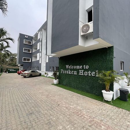 Presken Signature Ikeja Luaran gambar