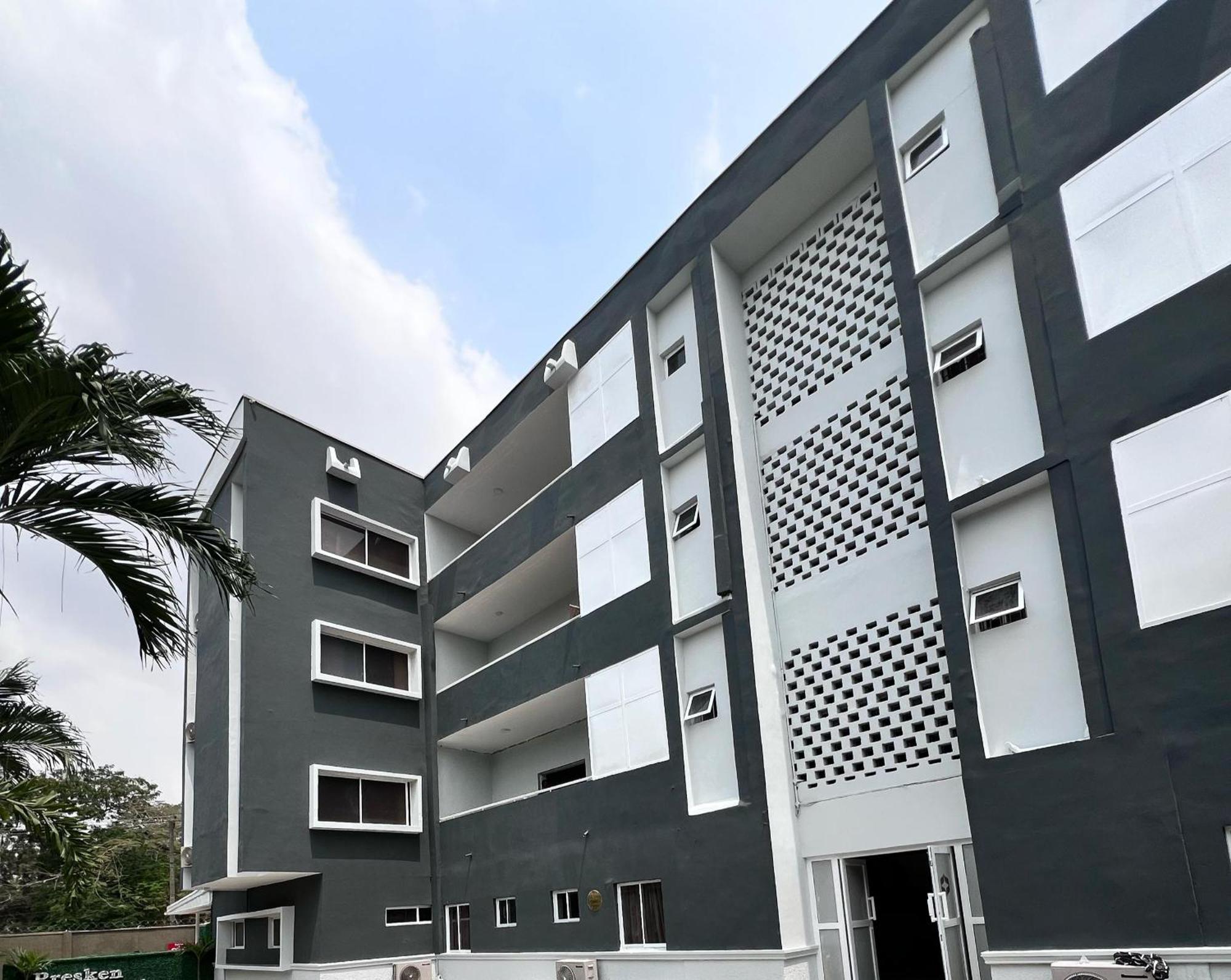 Presken Signature Ikeja Luaran gambar
