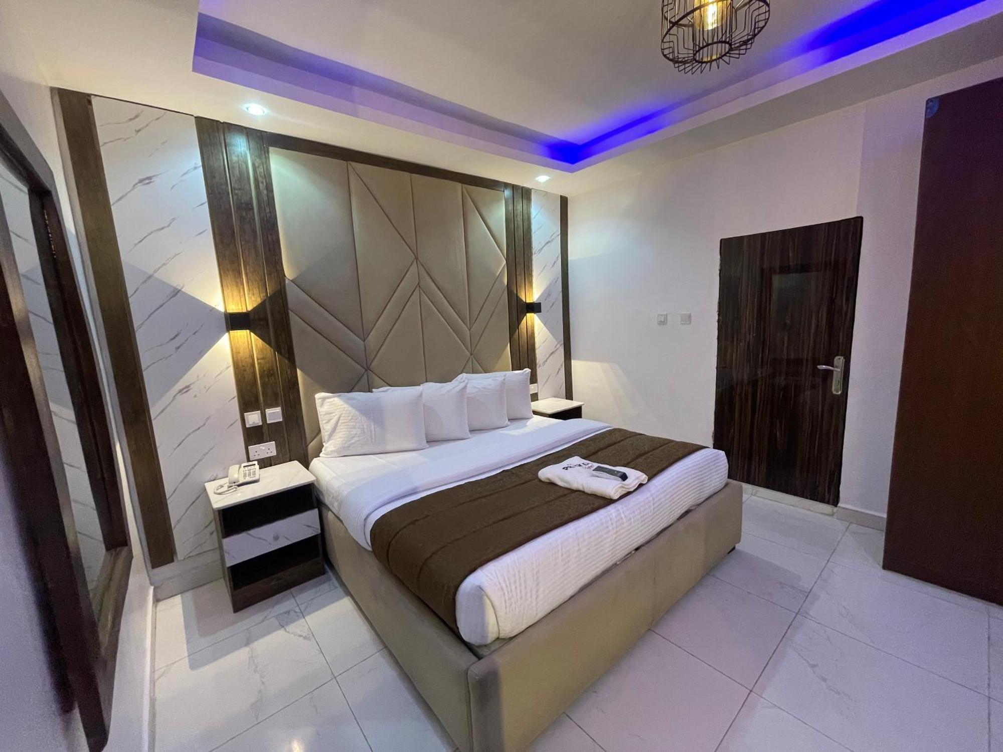 Presken Signature Ikeja Luaran gambar