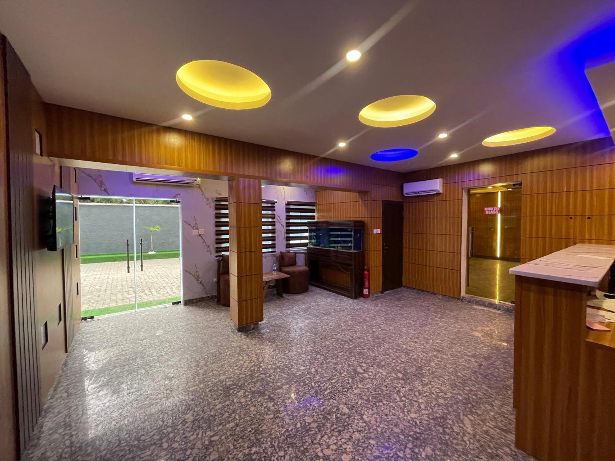 Presken Signature Ikeja Luaran gambar