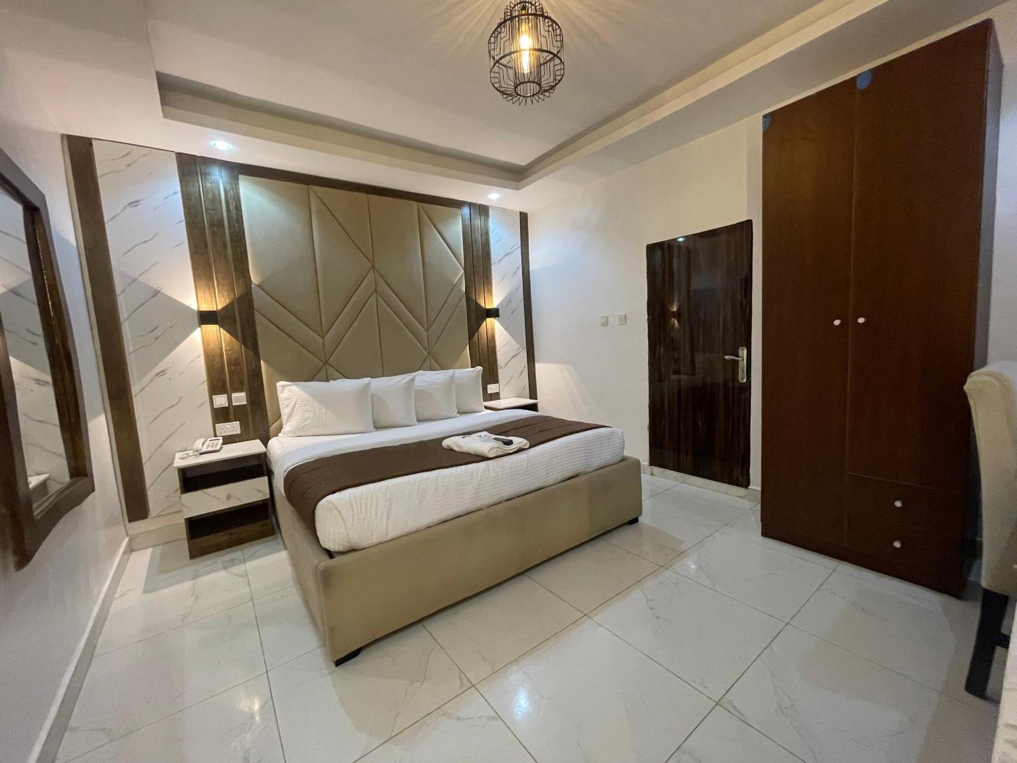 Presken Signature Ikeja Luaran gambar